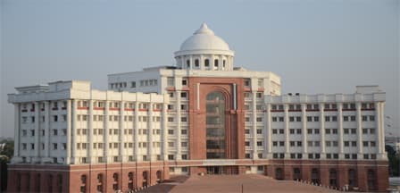 Babu Banarasi Das University